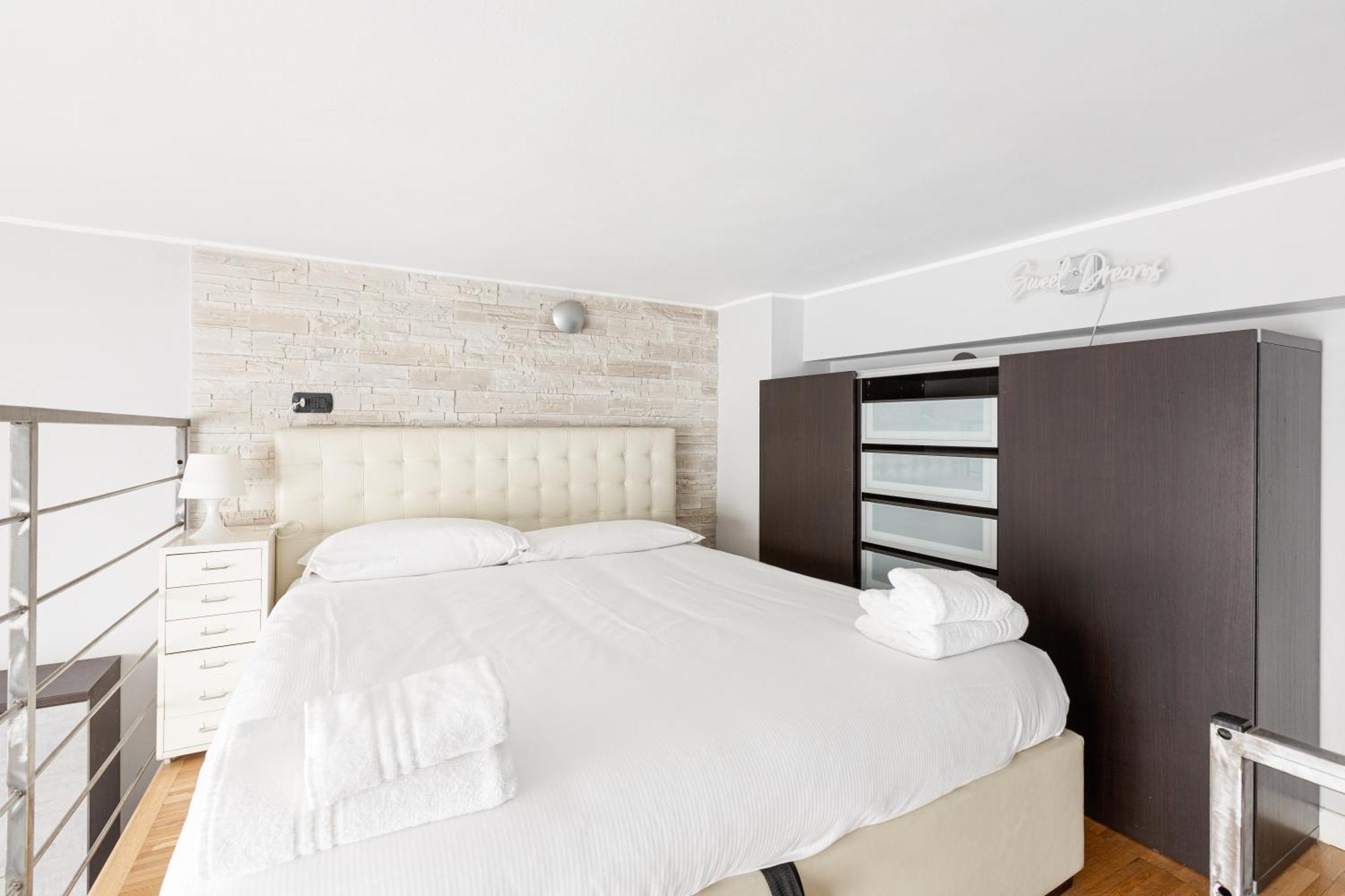 - Gorla M1 Modern Studio! Appartement *