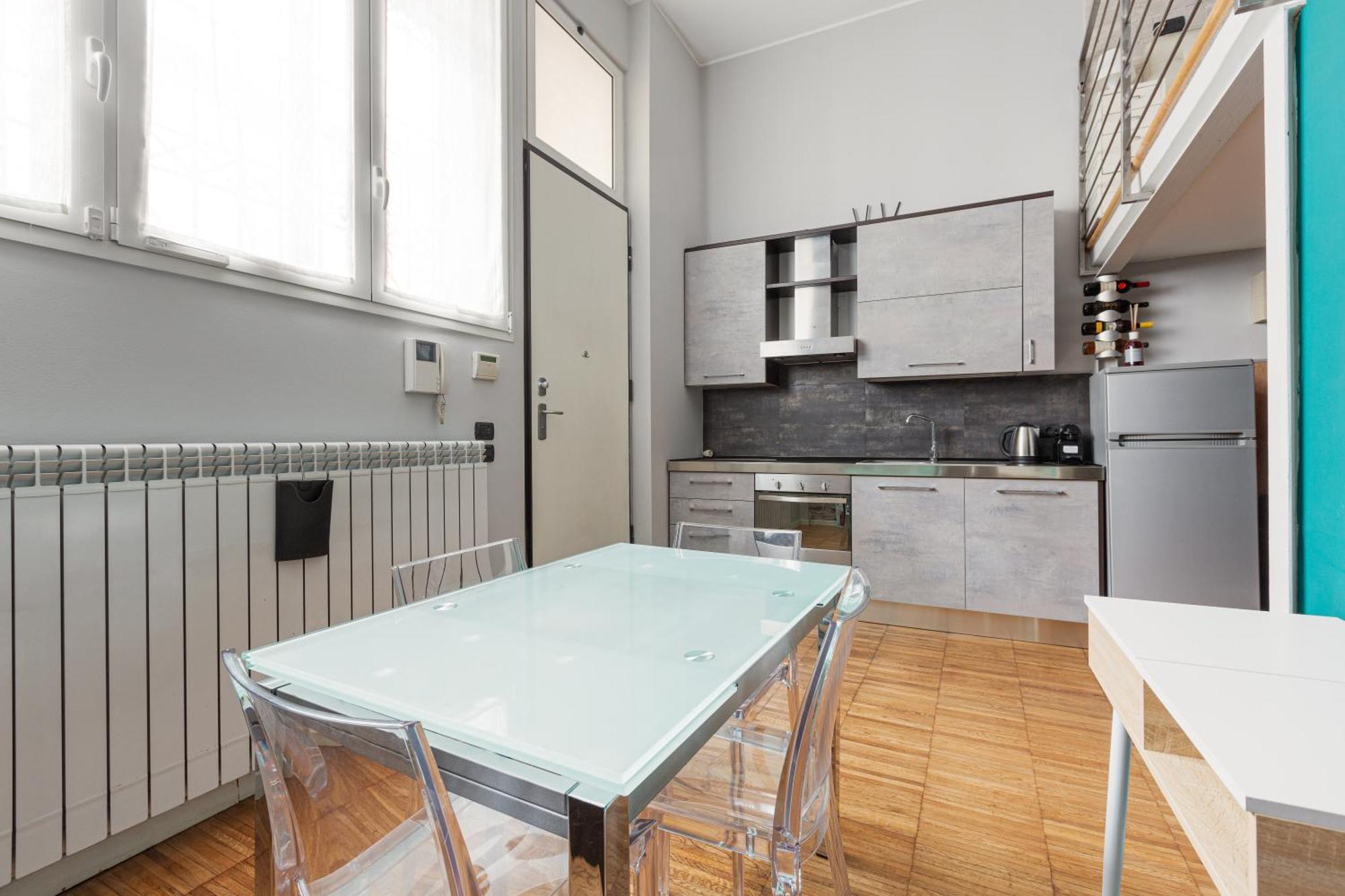 - Gorla M1 Modern Studio!